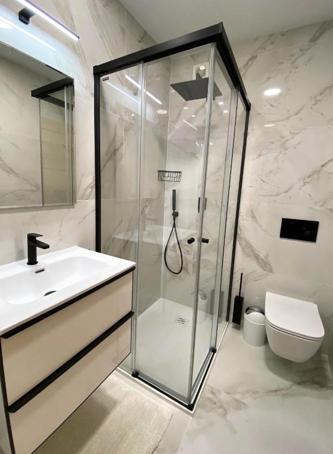 Club Costa Nerja Apartment Bagian luar foto