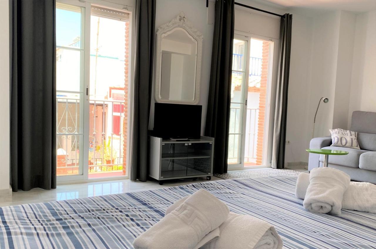 Club Costa Nerja Apartment Bagian luar foto