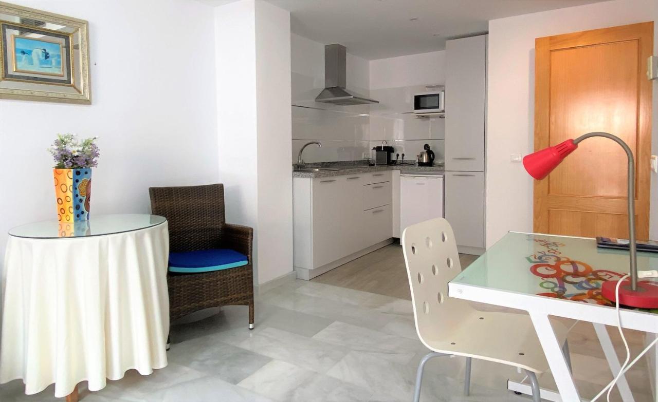 Club Costa Nerja Apartment Bagian luar foto